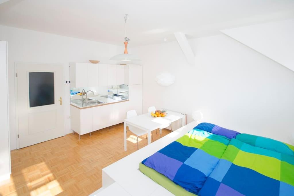 The Cute, Sunny Apartment In The Center +P Ljubljana Exterior photo